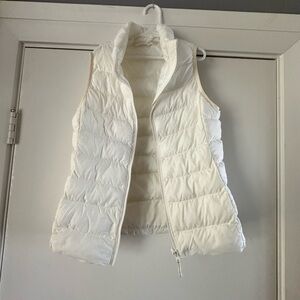 EUC Uniqlo white vest